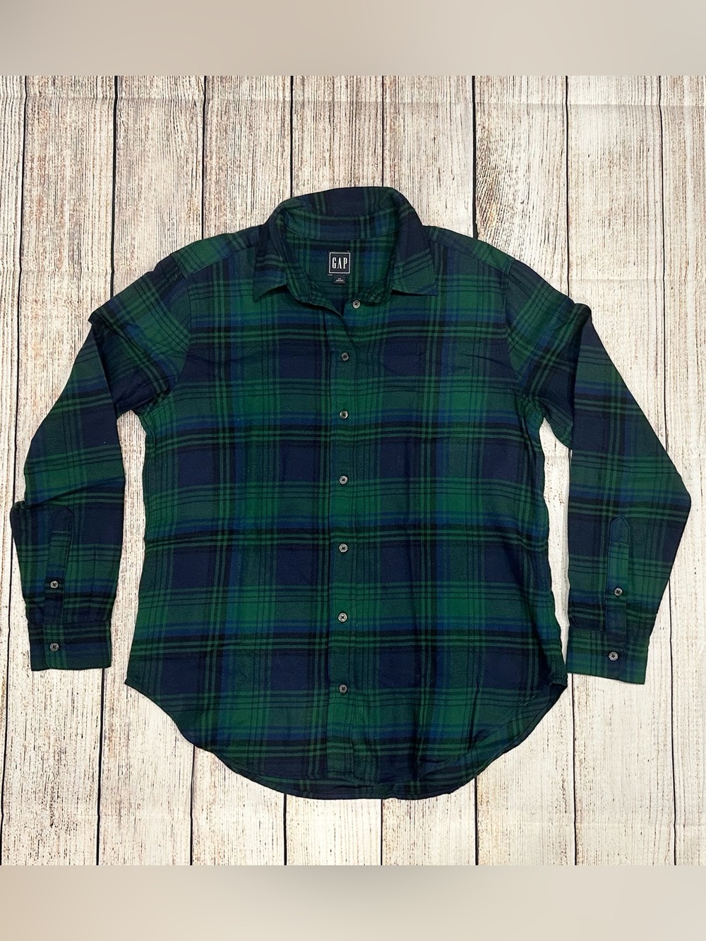 EUC Women’s GAP Green & Navy Plaid Flannel Shirt in Size Small
